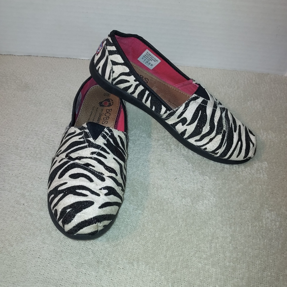 Bobs Sparkly Zebra Print Slip-on shoes size 8